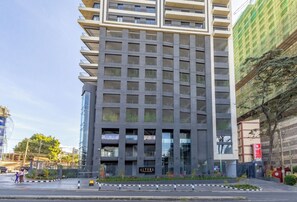 Exterior - Luxe Studio I Sauna I Roof Top Heated Infinity Pool I Gym I Sky Lounge I Views (Nairobi)