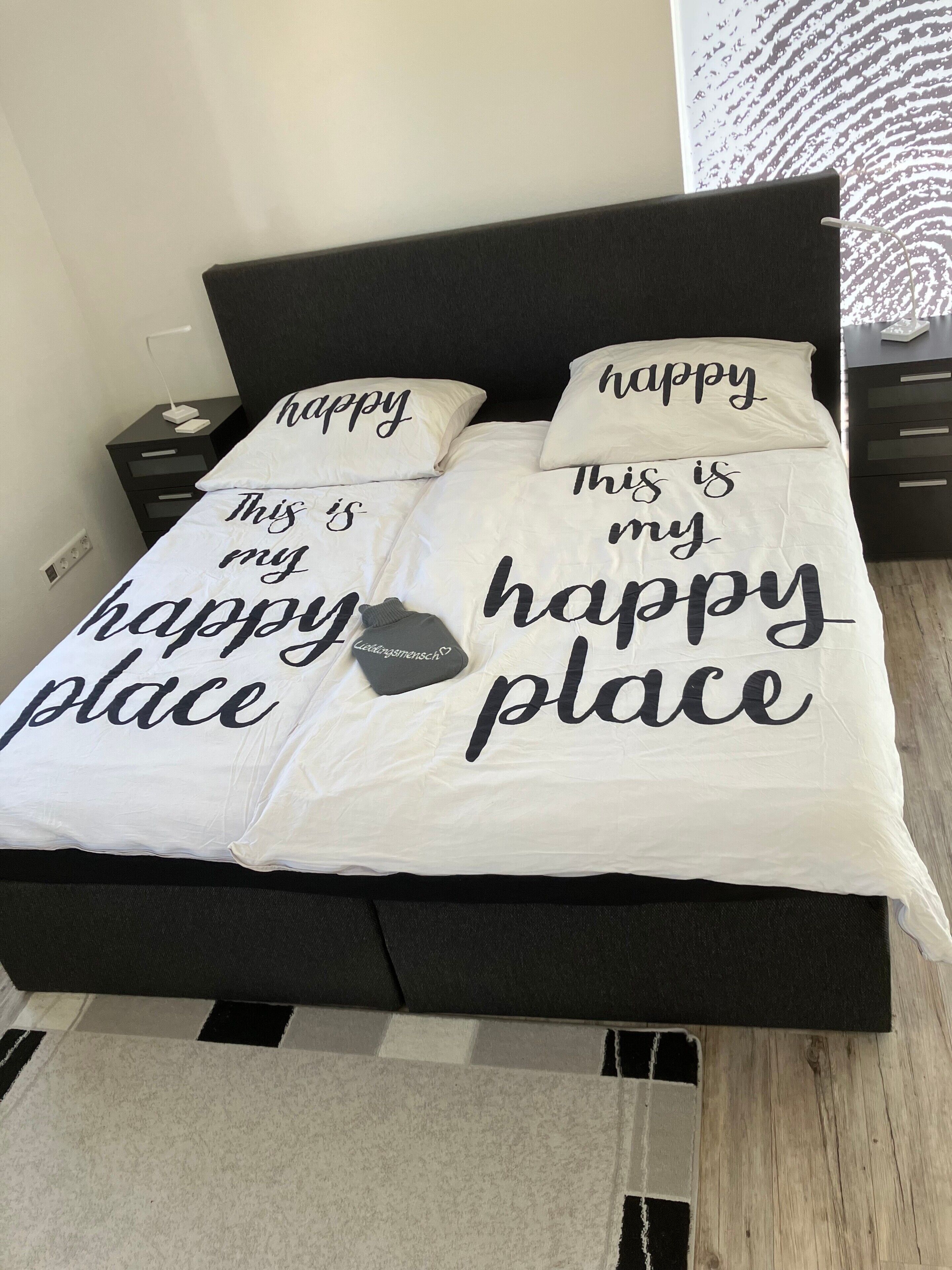 1 slaapkamer, een strijkplank/strijkijzer, wifi, beddengoed