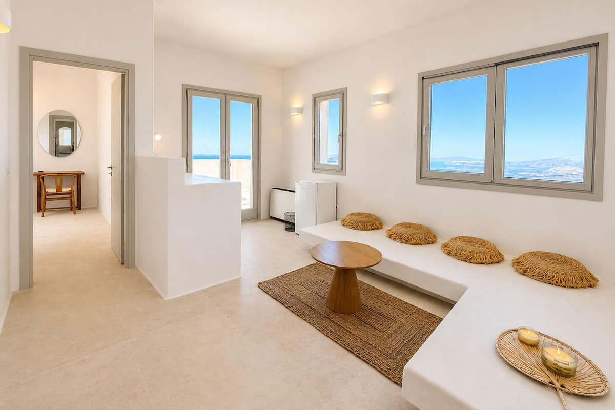 Delight Caldera Suite | Living area