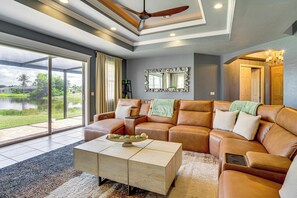 Interior - Golf Oasis w/ Gym & Pool! 6 Mi to Matlacha Island (Cape Coral)