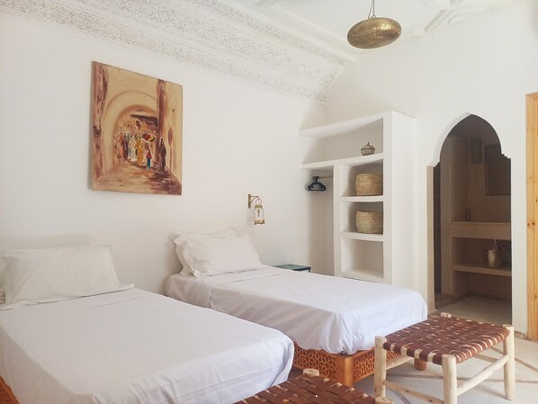 Standard Twin Room | Terrace/patio - Riad DabaKech (Marrakech)