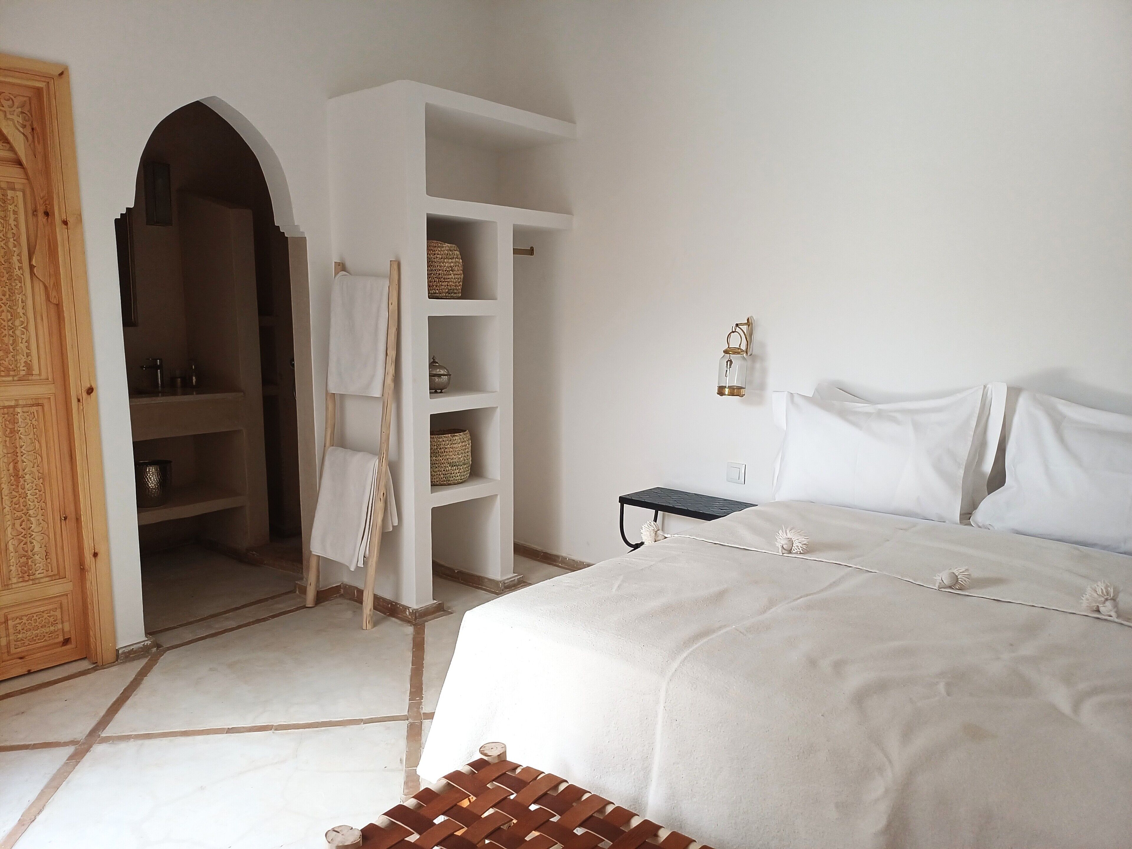 Senior Double Room | Free WiFi