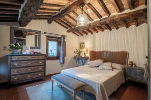 Iron/ironing board, travel cot, free WiFi - La Casa del Grillo Parlante (Collodi)