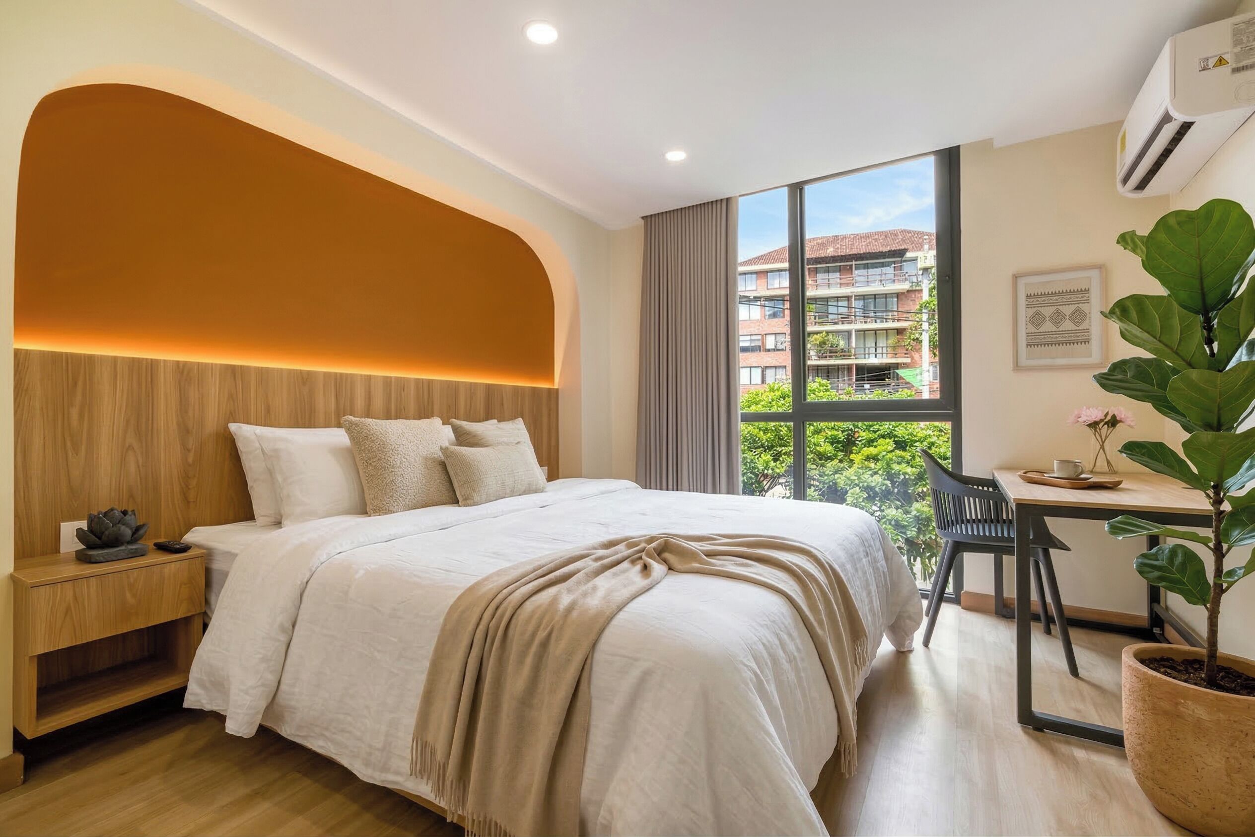 Junior Studio, 1 Double Bed | In-room safe, blackout curtains, iron/ironing board, free WiFi