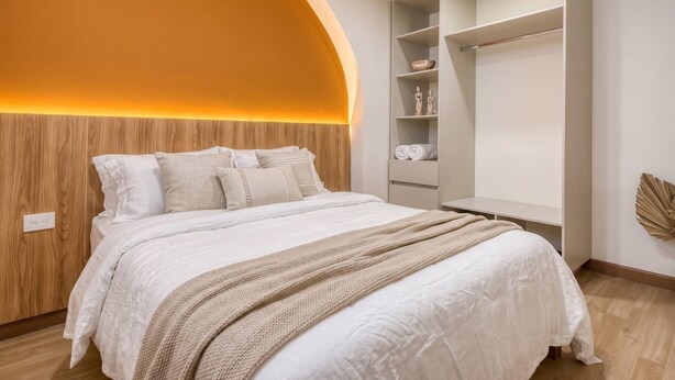 In-room safe, blackout curtains, iron/ironing board, free WiFi - Passiflora luxury suite (Cali)
