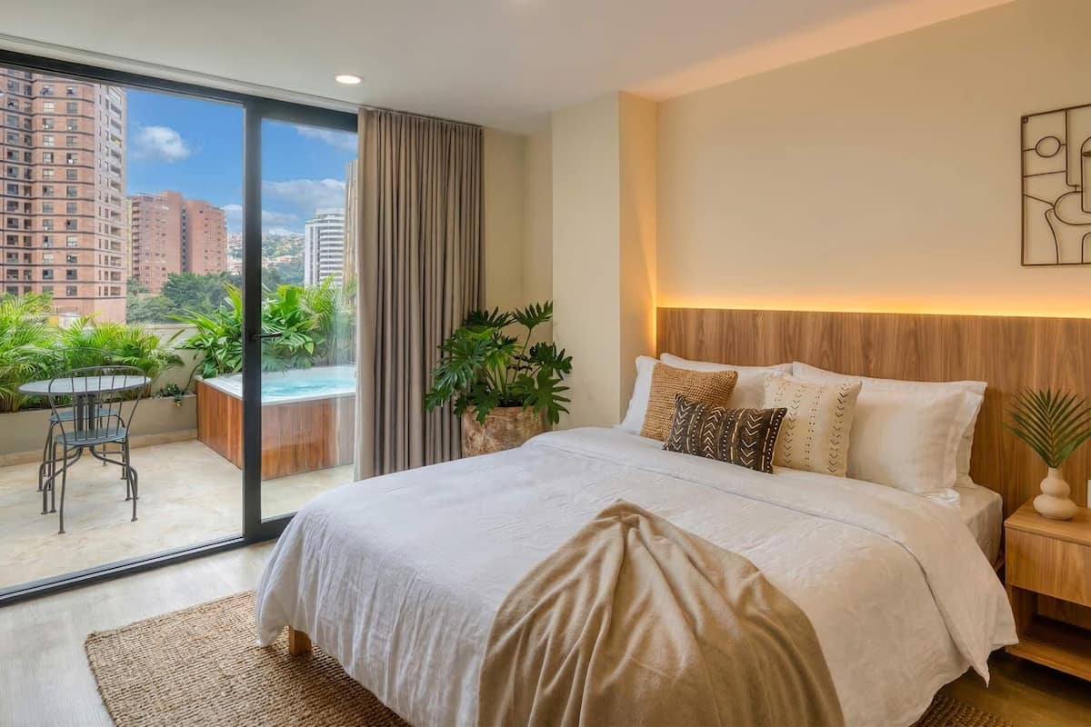 Apartment | In-room safe, blackout drapes, iron/ironing board, WiFi (free)