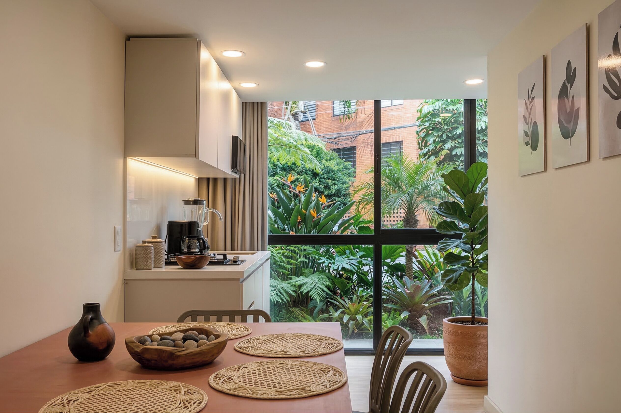 Family Studio, 2 Bedrooms | Private kitchen