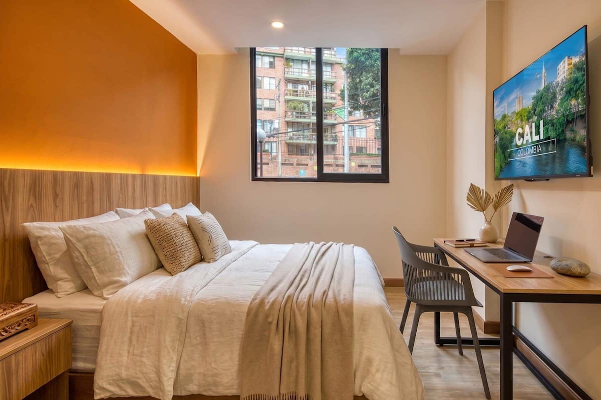 Apartment | In-room safe, blackout drapes, iron/ironing board, WiFi (free)