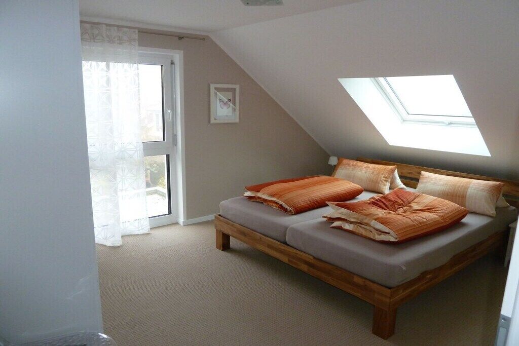 1 slaapkamer, een strijkplank/strijkijzer, gratis wifi, beddengoed