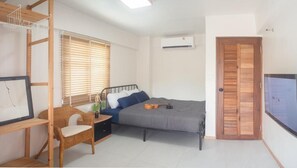 Room 100 (1st fl.) Tower A | Kostenloses WLAN