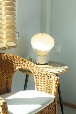 Room 201 (2nd fl.) Tower B | Interior