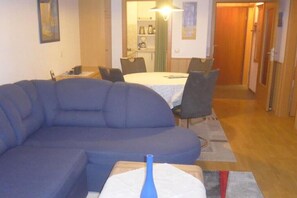 Smart TV, books - Holiday apartment with 2 bedrooms (Borkum)