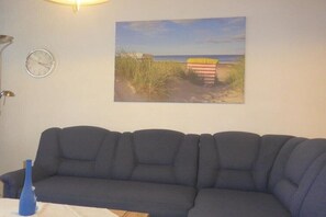 Smart TV, books - Holiday apartment with 2 bedrooms (Borkum)