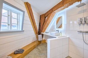 Shower, hair dryer, towels - fewo1846 - Nordwind - Vacation in a historic windmill with max. 2 persons (Flensburg)