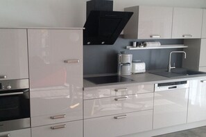 Private kitchen - Holiday apartment with 2 bedrooms (Radolfzell)