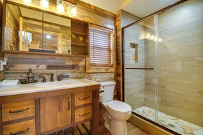 Hair dryer, towels - Steps to Water! Boater’s Basecamp in Twin Lakes (Twin Lakes)