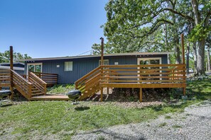 Exterior - Boat & Fish! Lakefront Kimberling Cove Resort Unit (Kimberling City)