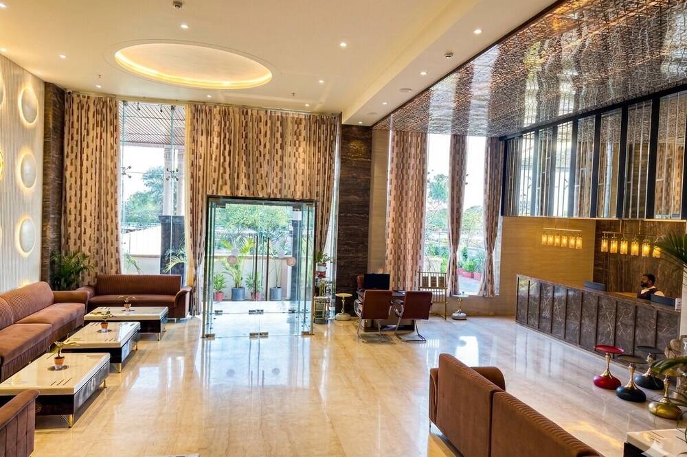 Hotel Holiday Heights