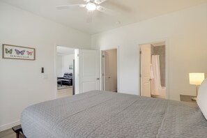 Internet, bed sheets - Easy Dtwn Access! Prime PHX Stay For Couples (Phoenix)