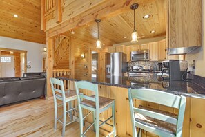 Fridge, microwave, stovetop, dishwasher - Near Ponds, Hiking & Mtn Biking! Greenwood Cabin (Greenwood)
