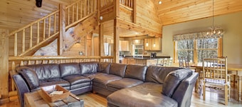 Near Ponds, Hiking & Mtn Biking! Greenwood Cabin
