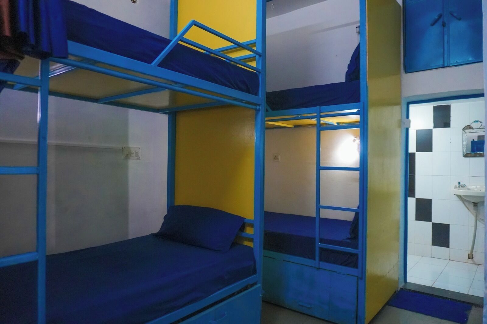 Shared Dormitory | Desk, laptop workspace, free WiFi
