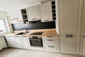 Fridge, microwave, oven, stovetop - Strandbad40 OG, Stützle (Radolfzell)