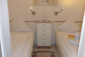 Room - Holiday apartment with 1 bedroom (Borkum)