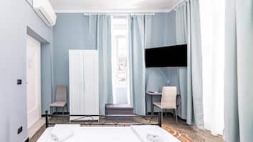 Doppia Superior, bagno privato, vista città (N4) | Postazione laptop, tende oscuranti, ferro/asse da stiro, Wi-Fi gratuito