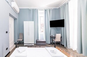 Deluxe Double Room, City View - GALIA ROOMS (Genova)