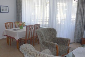 Dining - Holiday apartment with 2 bedrooms (Borkum)