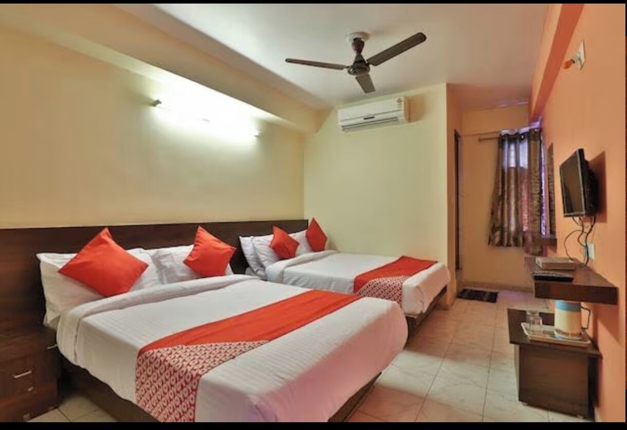 Egyptian cotton sheets, premium bedding, memory-foam beds, desk