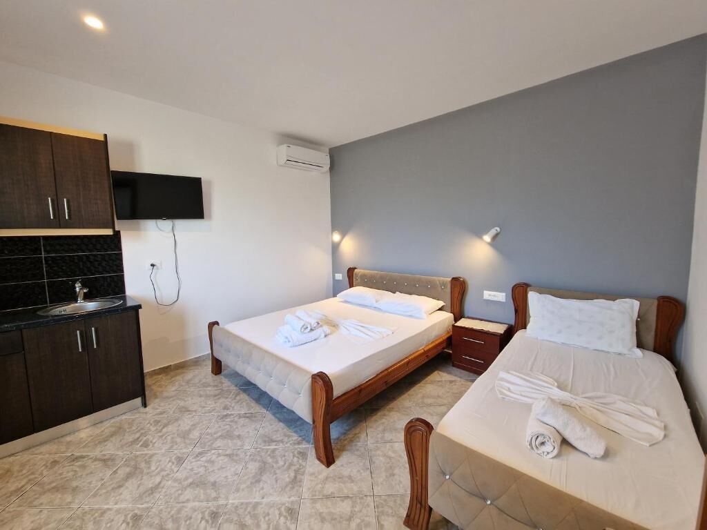 Tripla Deluxe, balcone, vista giardino | Wi-Fi gratuito, lenzuola