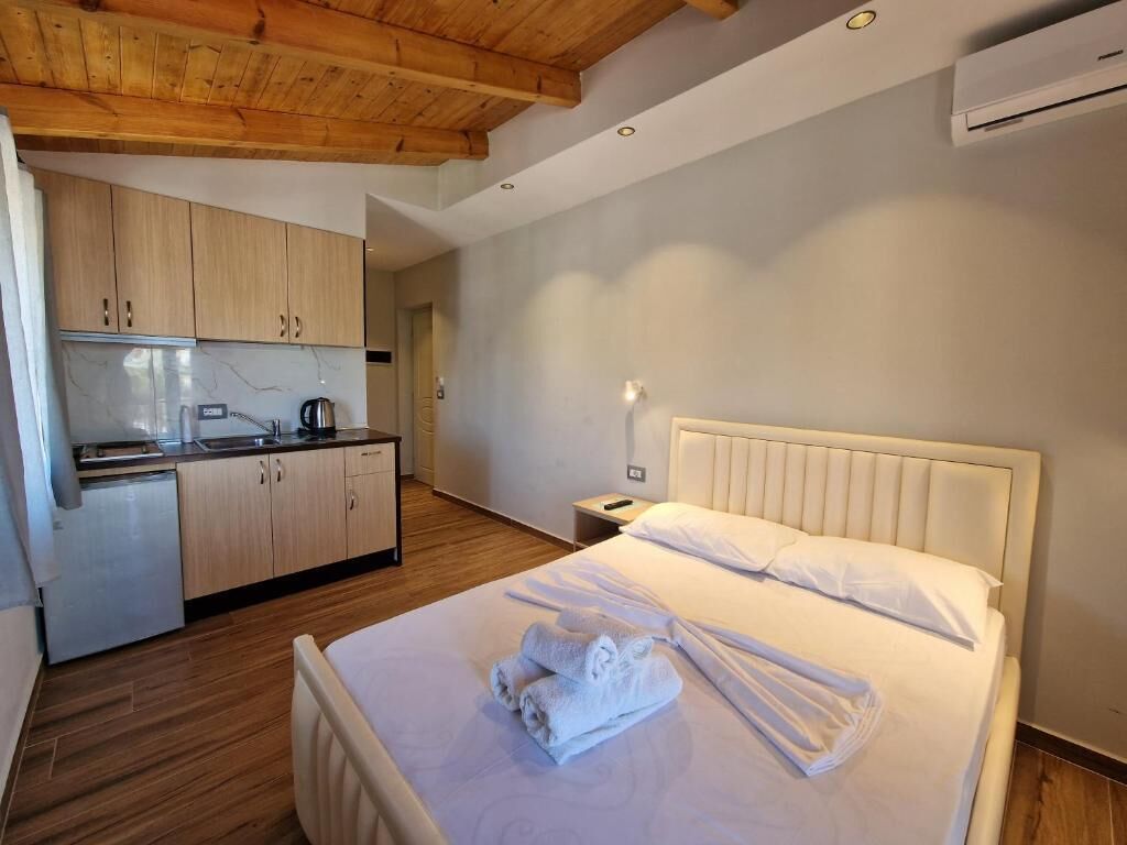 Deluxe Double Room, Balcony, Mountain View | Free WiFi