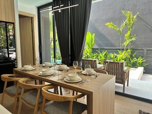 Dining - Spacious 4-bedroom villa Naiton beach Phuket (Tambon Sa Khu)