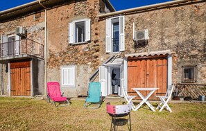 Outdoor dining - 1 bedroom amazing apartment in Moriani-Plage (Moriani-Plage)