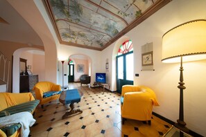 Interior - [Historic Castle Villa 1] Sea View & Garden (Noli)