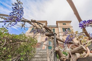 Property grounds - [Historic Castle Villa 1] Sea View & Garden (Noli)