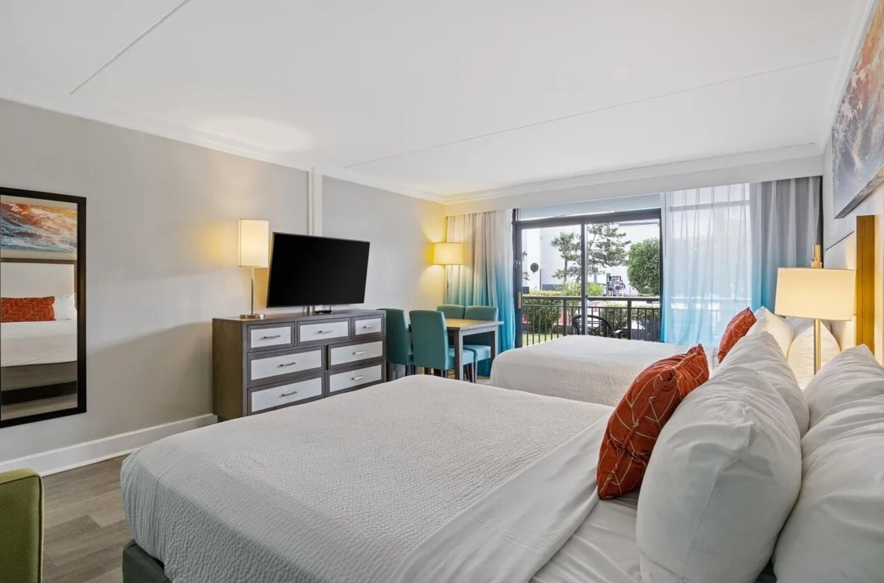 Exclusive Studio, 2 Queen Beds, Balcony, Garden View | In-room safe, individually decorated, individually furnished