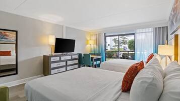 Exclusive Studio, 2 Queen Beds, Balcony, Garden View | In-room safe, individually decorated, individually furnished