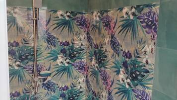 Shower, bidet, towels, soap