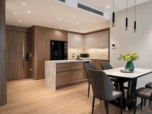 Dining - The Nelson Luxury Apartment (ha noi)
