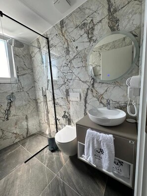 Bathroom - Hotel Roas Ksamil (Sarande Ksamil)