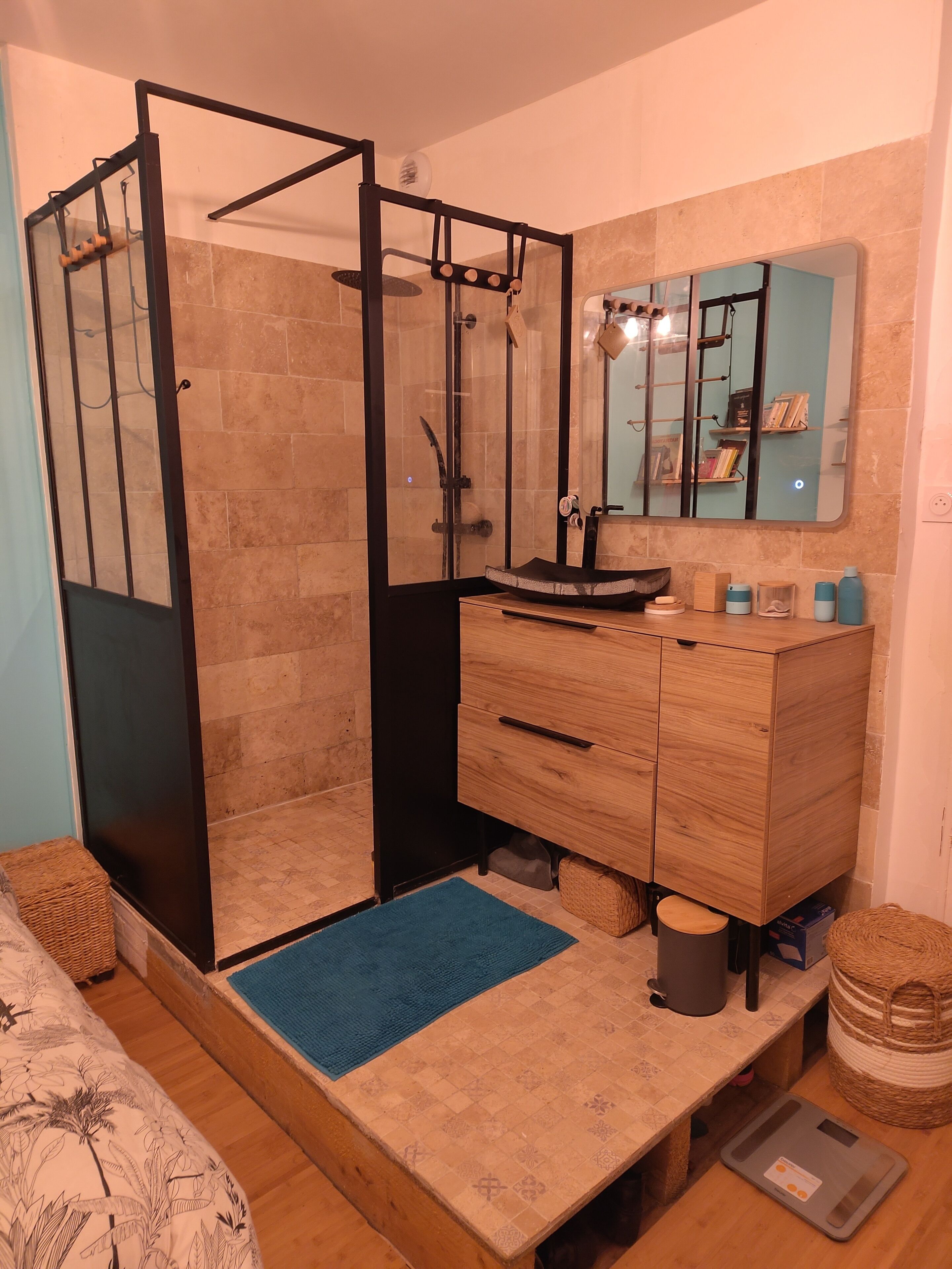 Dusche, Handtücher, Seife, Toilettenpapier