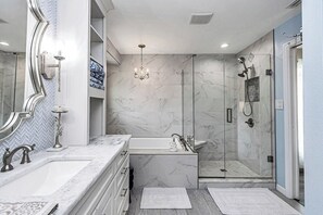 Shower - York Hill Equestrian Retreat | 2 Minutes to WEC (Ocala)