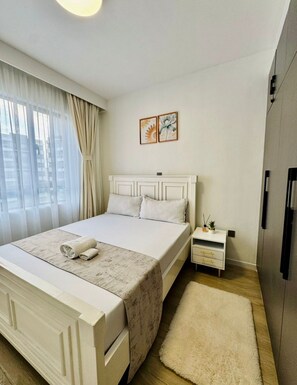 Iron/ironing board, WiFi, bed sheets - 2-bedroom apartment in peaceful Syokimau near airport with Free parking (Nairobi)