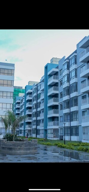 Exterior - 2-bedroom apartment in peaceful Syokimau near airport with Free parking (Nairobi)