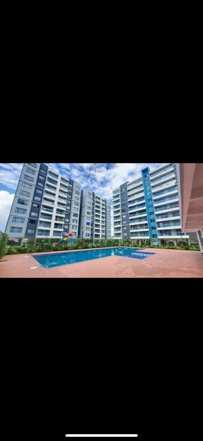 Pool - 2-bedroom apartment in peaceful Syokimau near airport with Free parking (Nairobi)