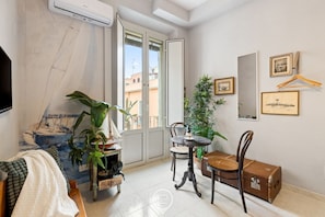 Interior - Vistamarina room 1 – Essential comfort in the heart of Cagliari 🌊✨ (Cagliari)