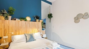 Room - Vistamarina room 1 – Essential comfort in the heart of Cagliari 🌊✨ (Cagliari)